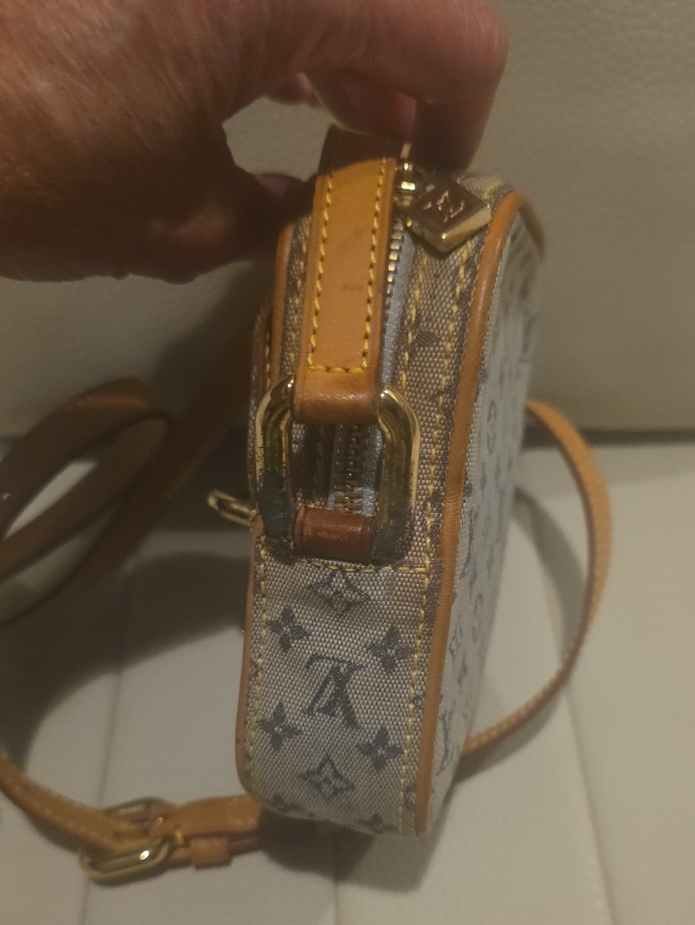 Louis Vuitton Mini Monogram Crossbody in Brown and Cream - Picture 4 of 14